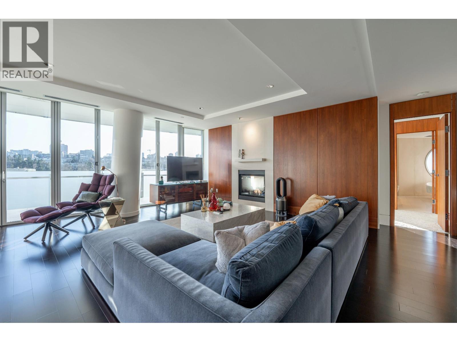 306 1560 Homer Mews Property Photo 4