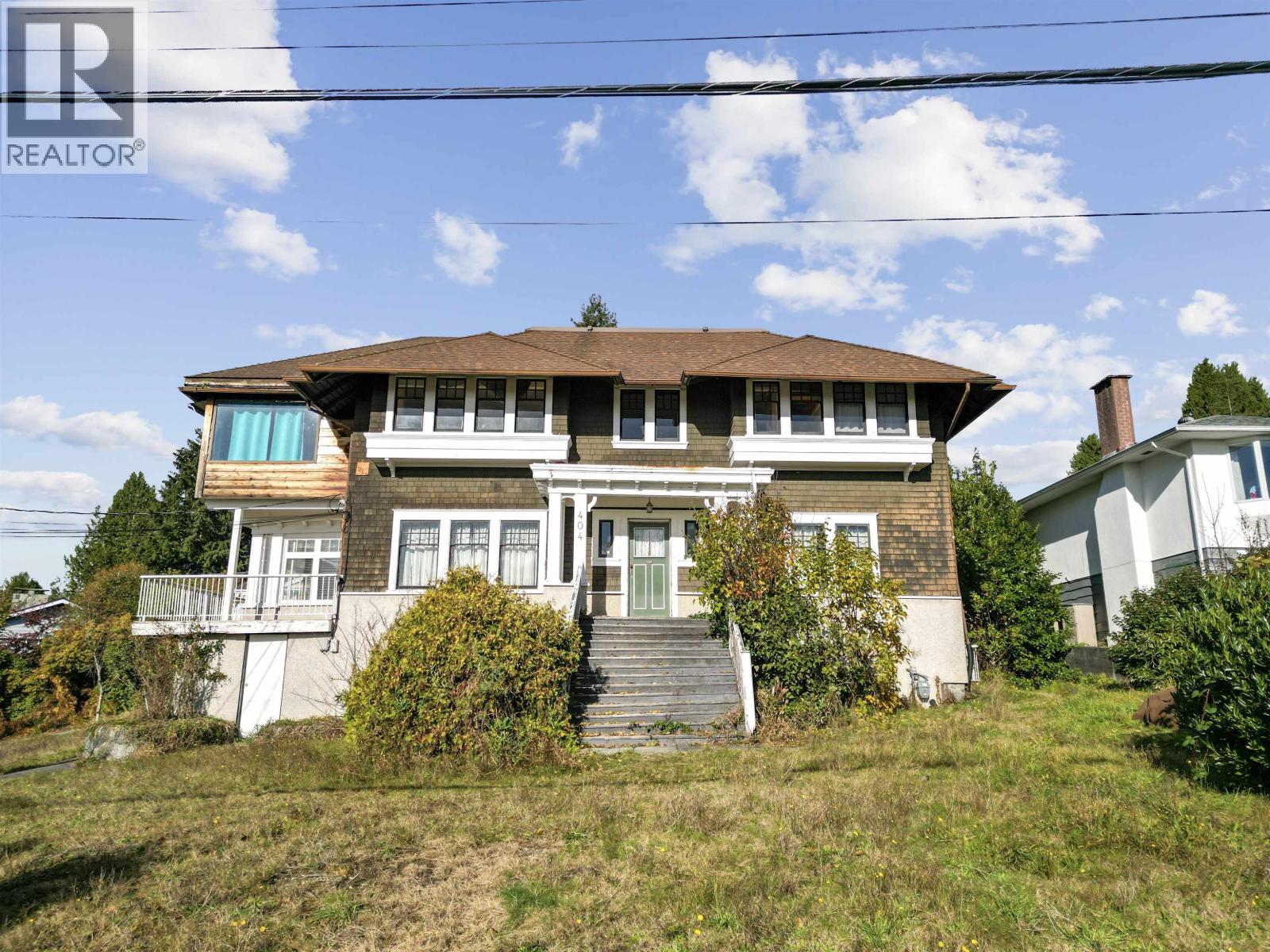 404 Somerset Street Property Photo 3