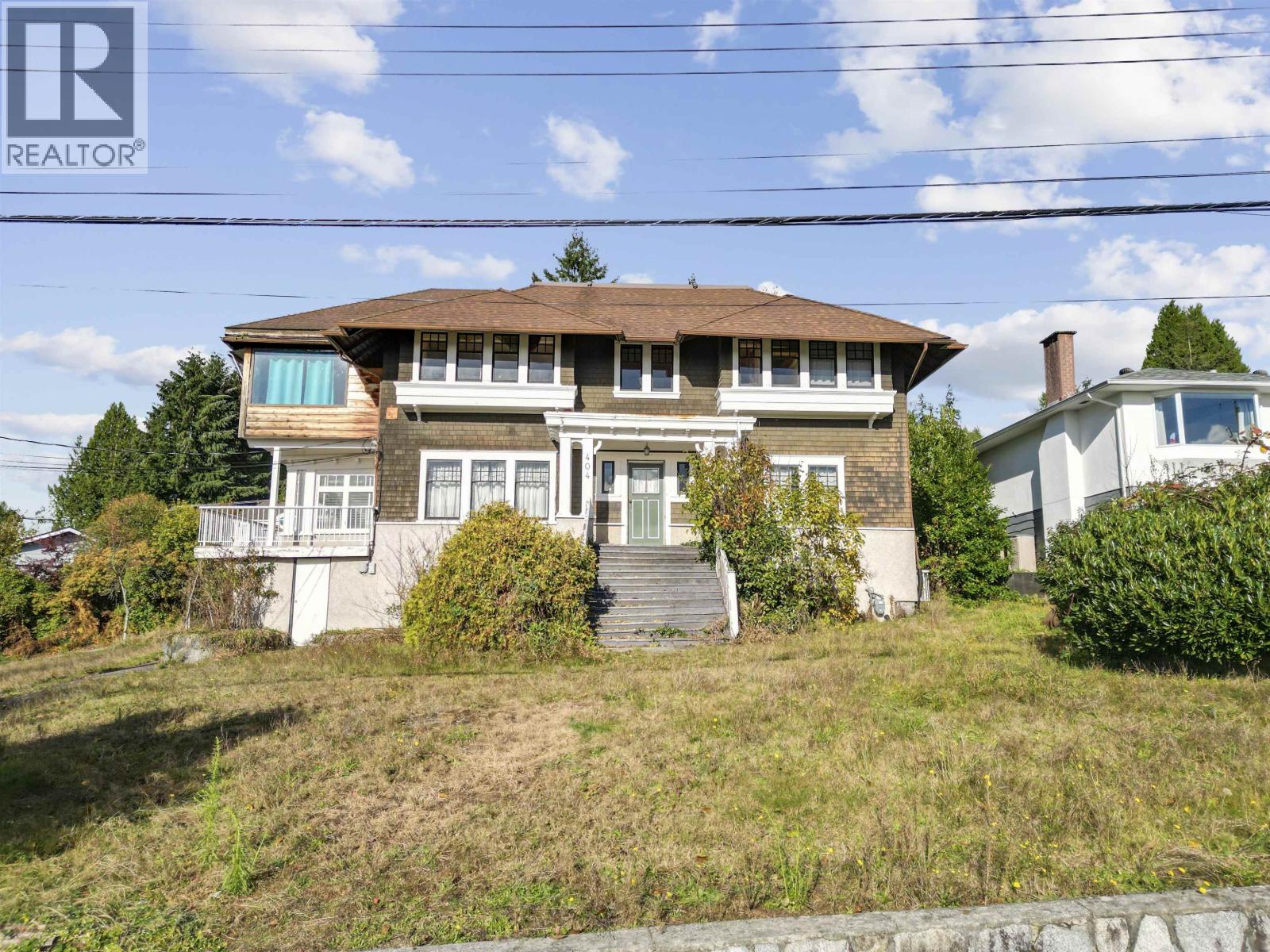 404 Somerset Street Property Photo 6