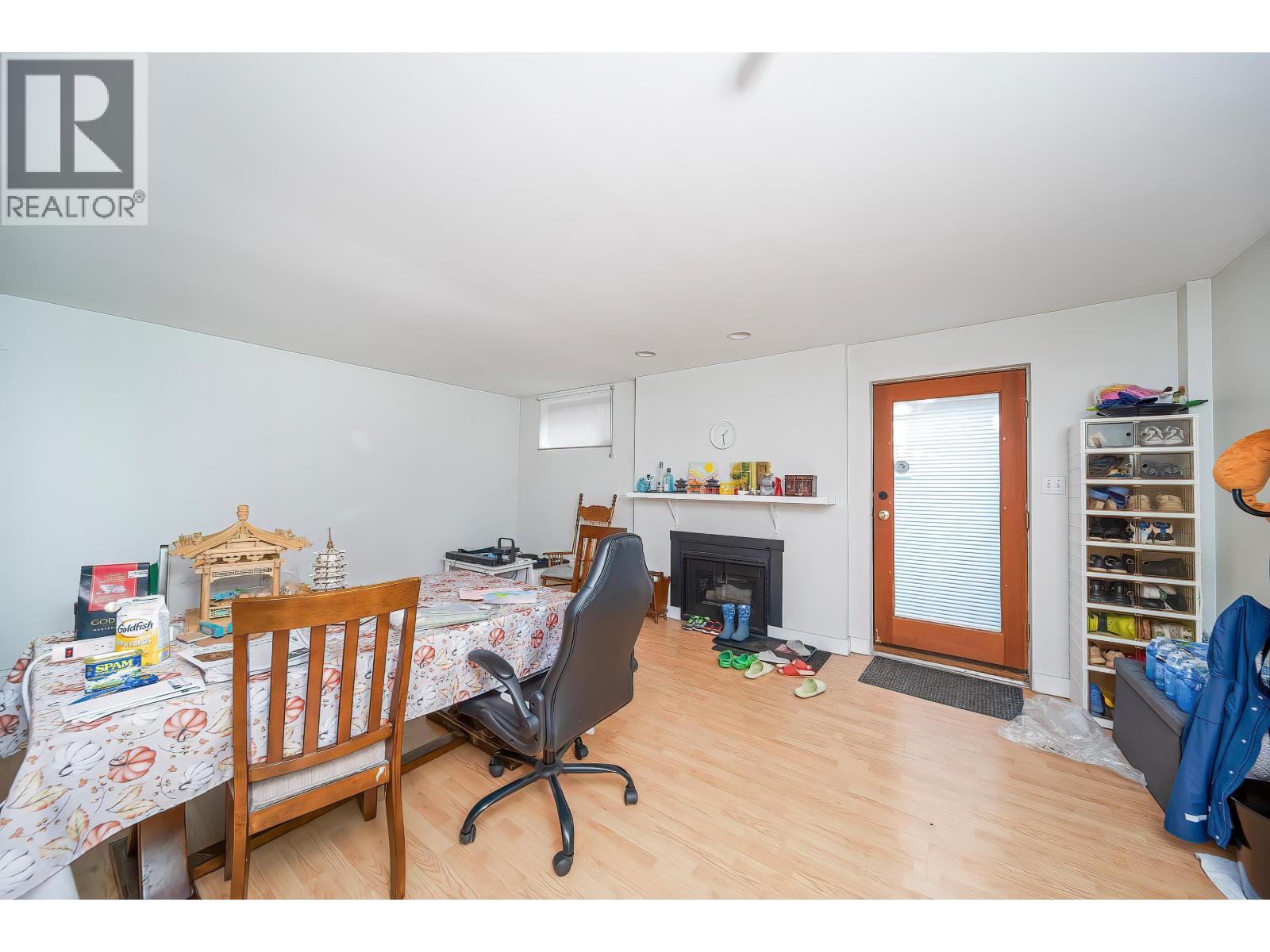 992 3rd Street Property Photo 23