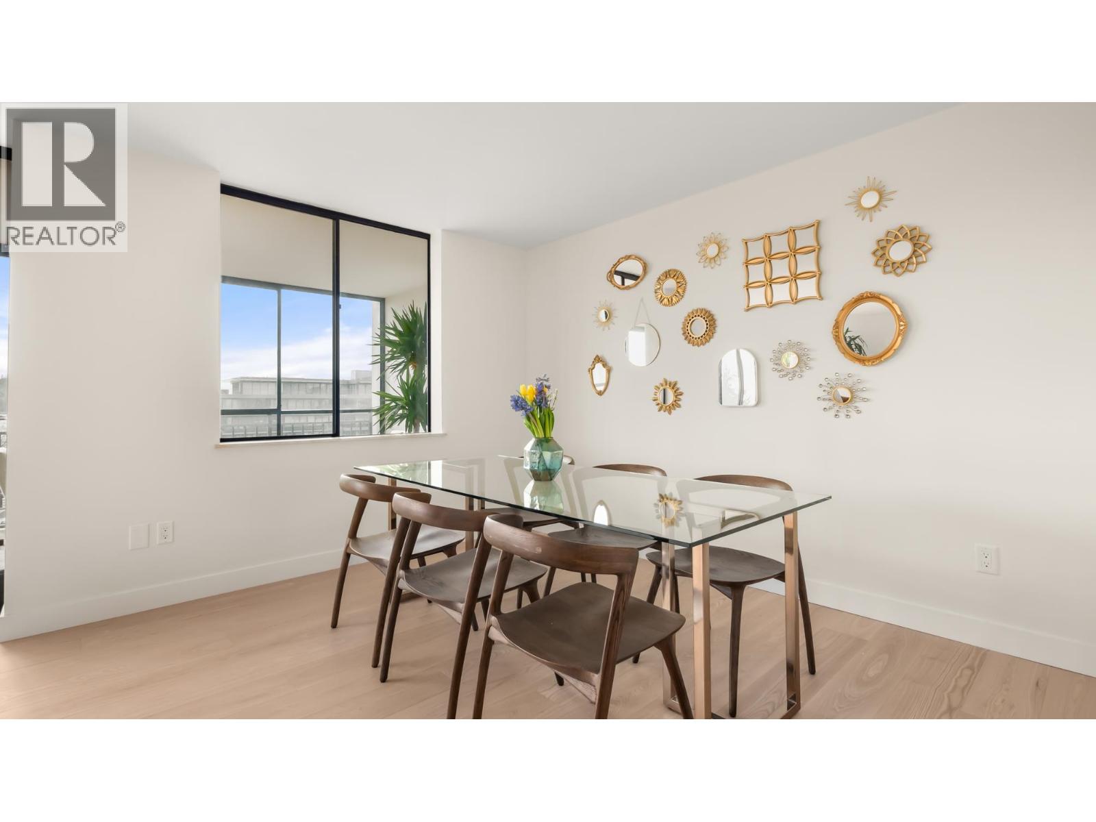 401 475 13th Street Property Photo 7