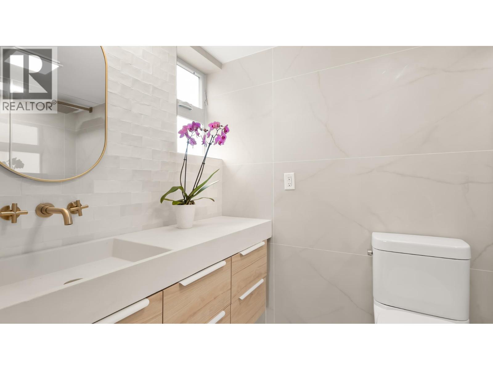 401 475 13th Street Property Photo 25