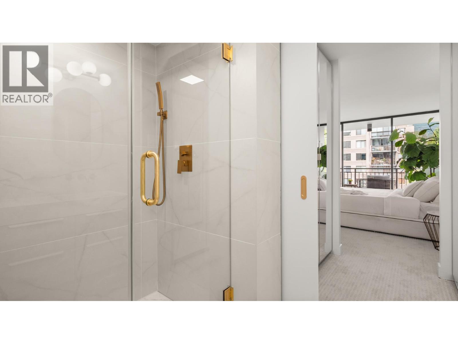 401 475 13th Street Property Photo 26
