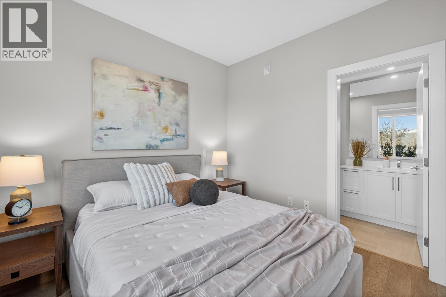 107 1942 Starling Drive Property Photo 19