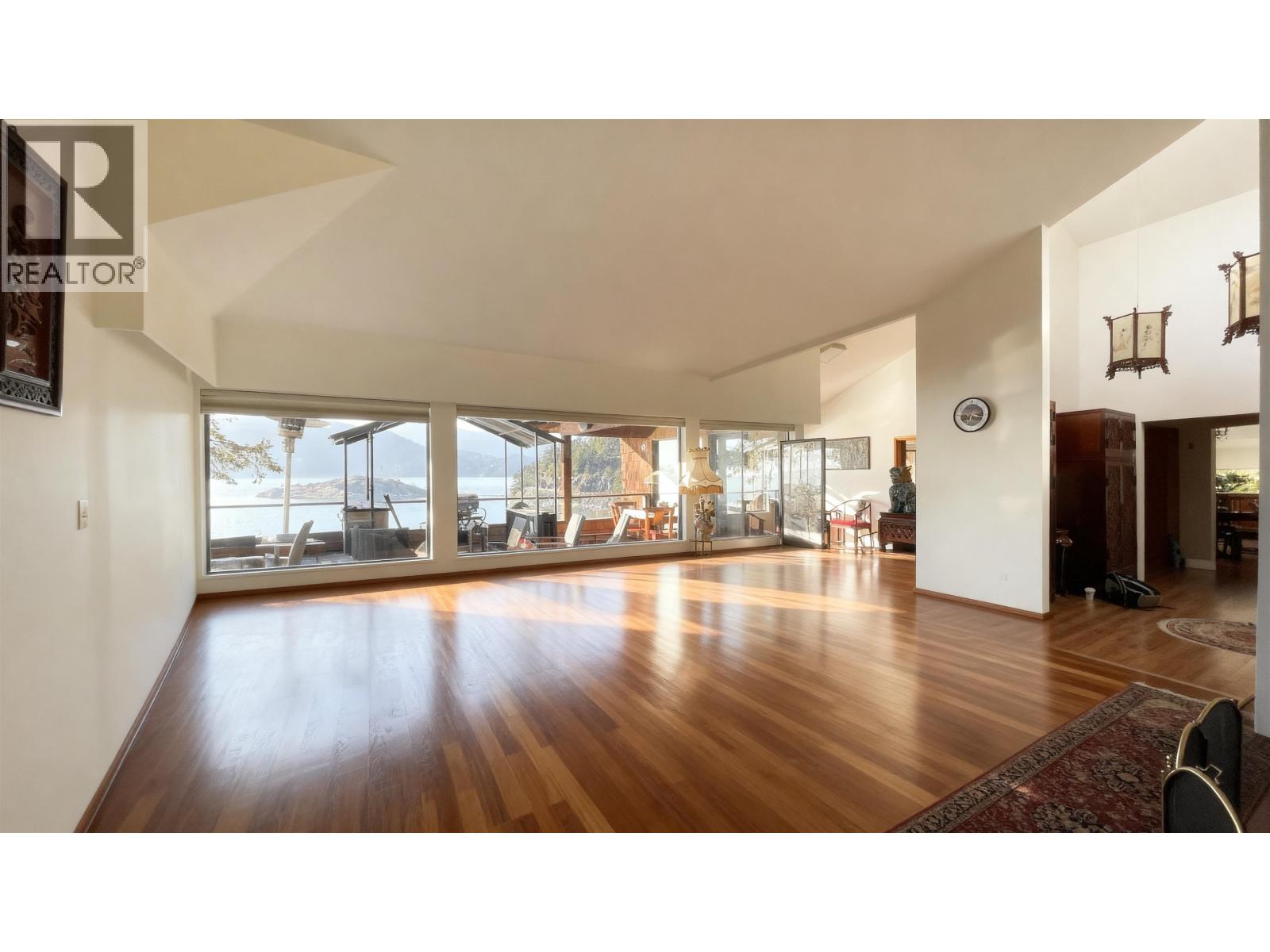 6648 Marine Drive Property Photo 9
