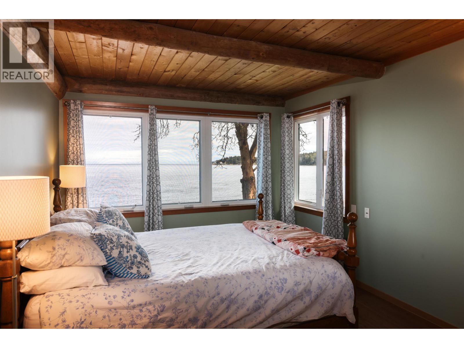 281 Bellhouse Road Property Photo 26