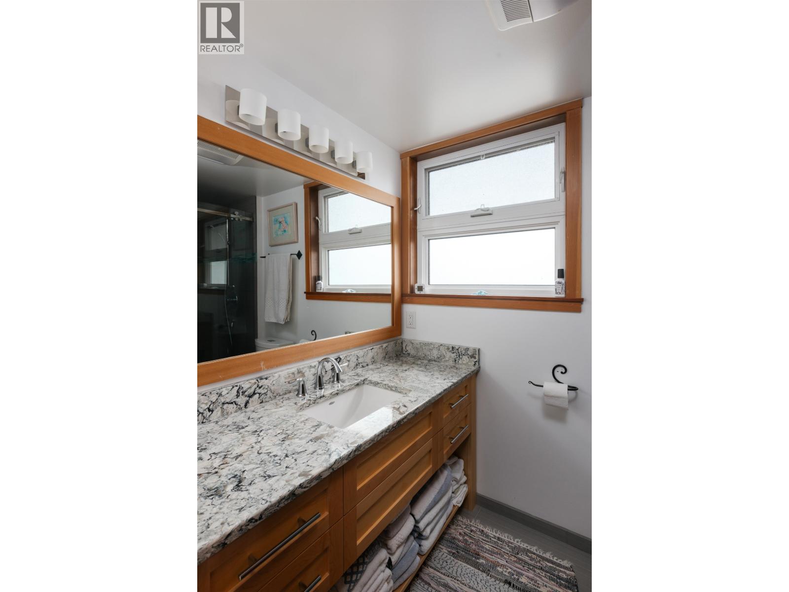 281 Bellhouse Road Property Photo 34