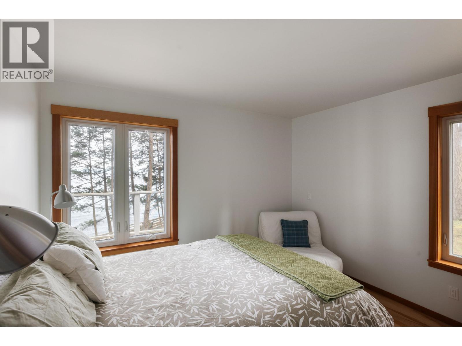 281 Bellhouse Road Property Photo 38
