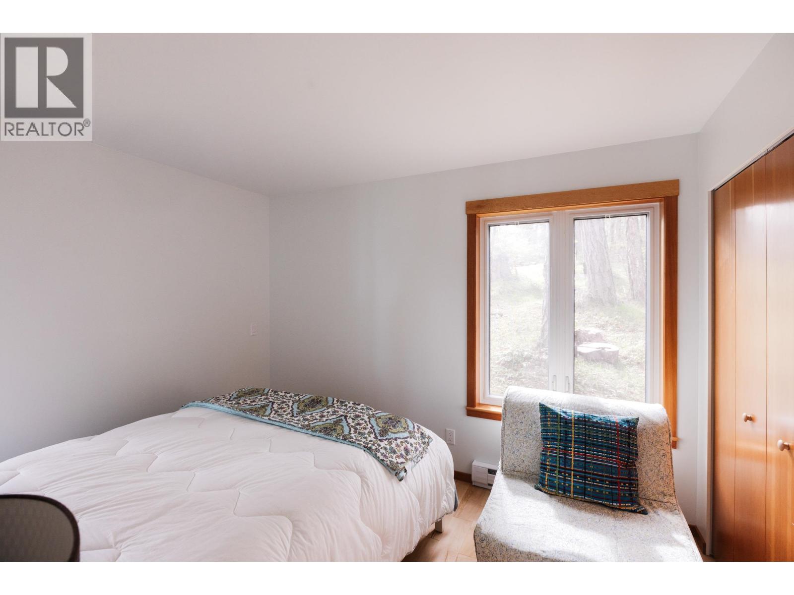 281 Bellhouse Road Property Photo 39