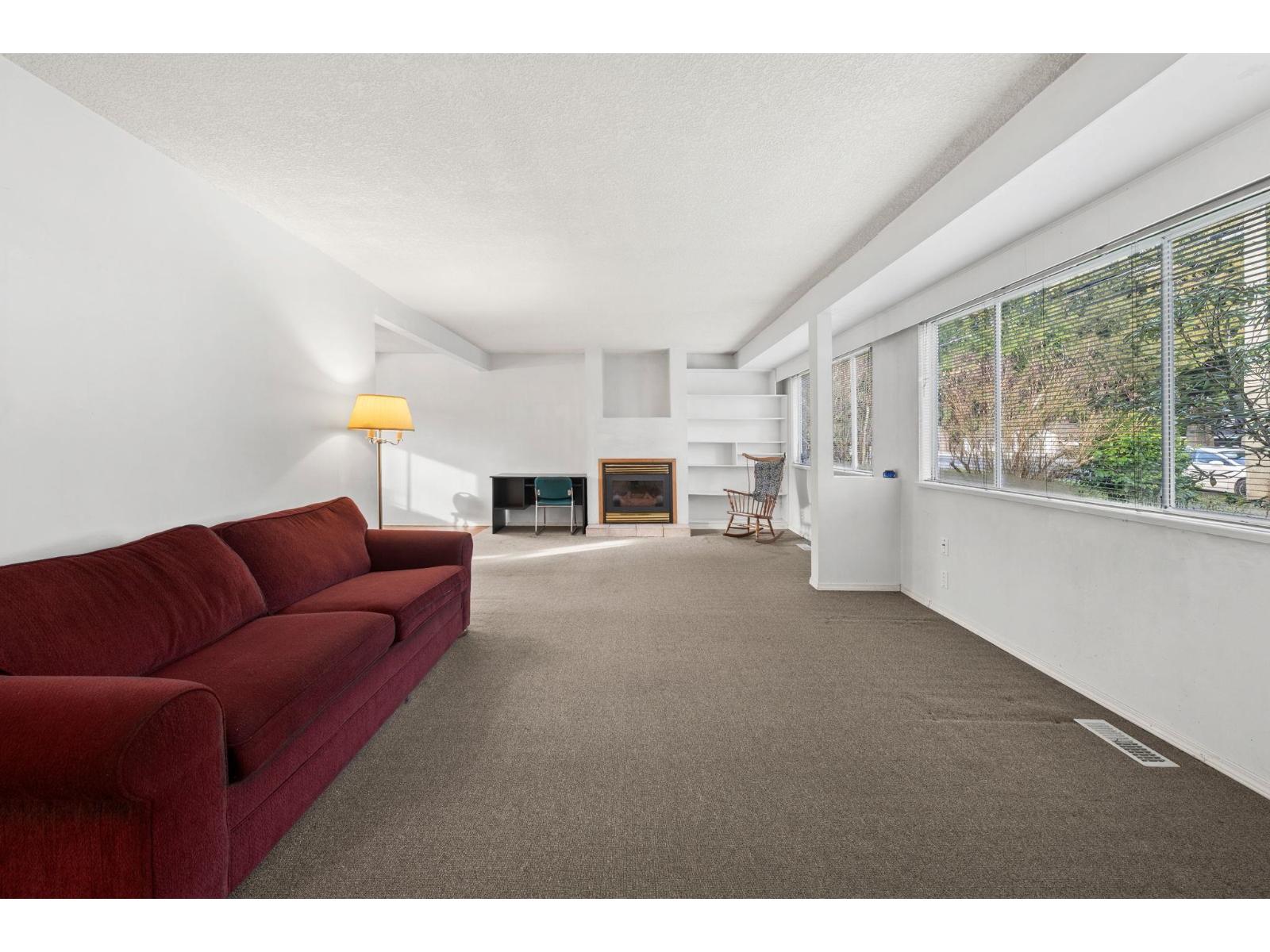 14750 60 Avenue Property Photo 4