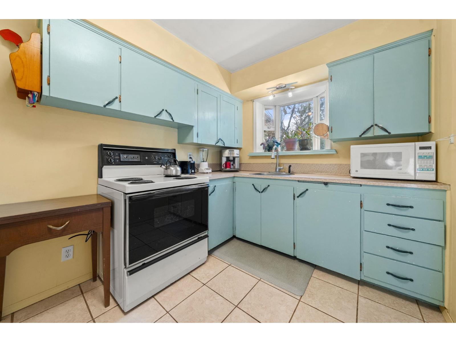 14750 60 Avenue Property Photo 13