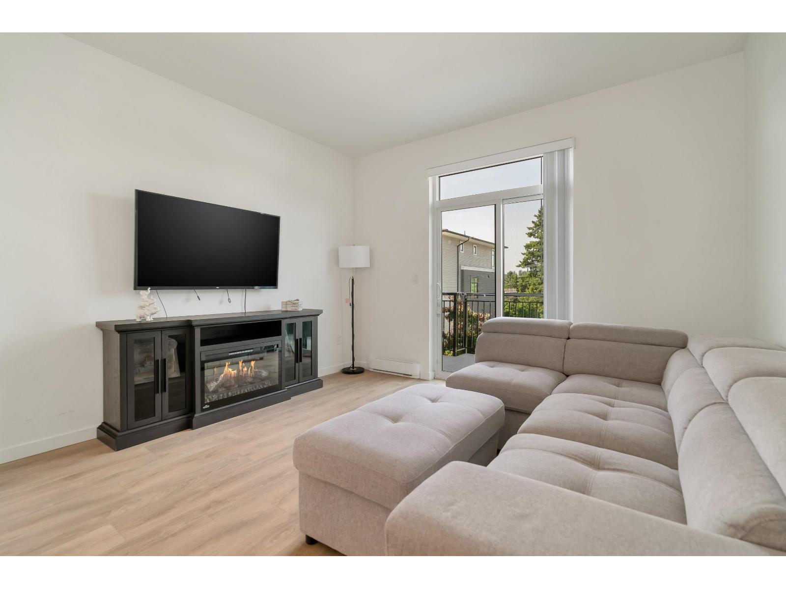 99 15235 Sitka Drive Property Photo 10