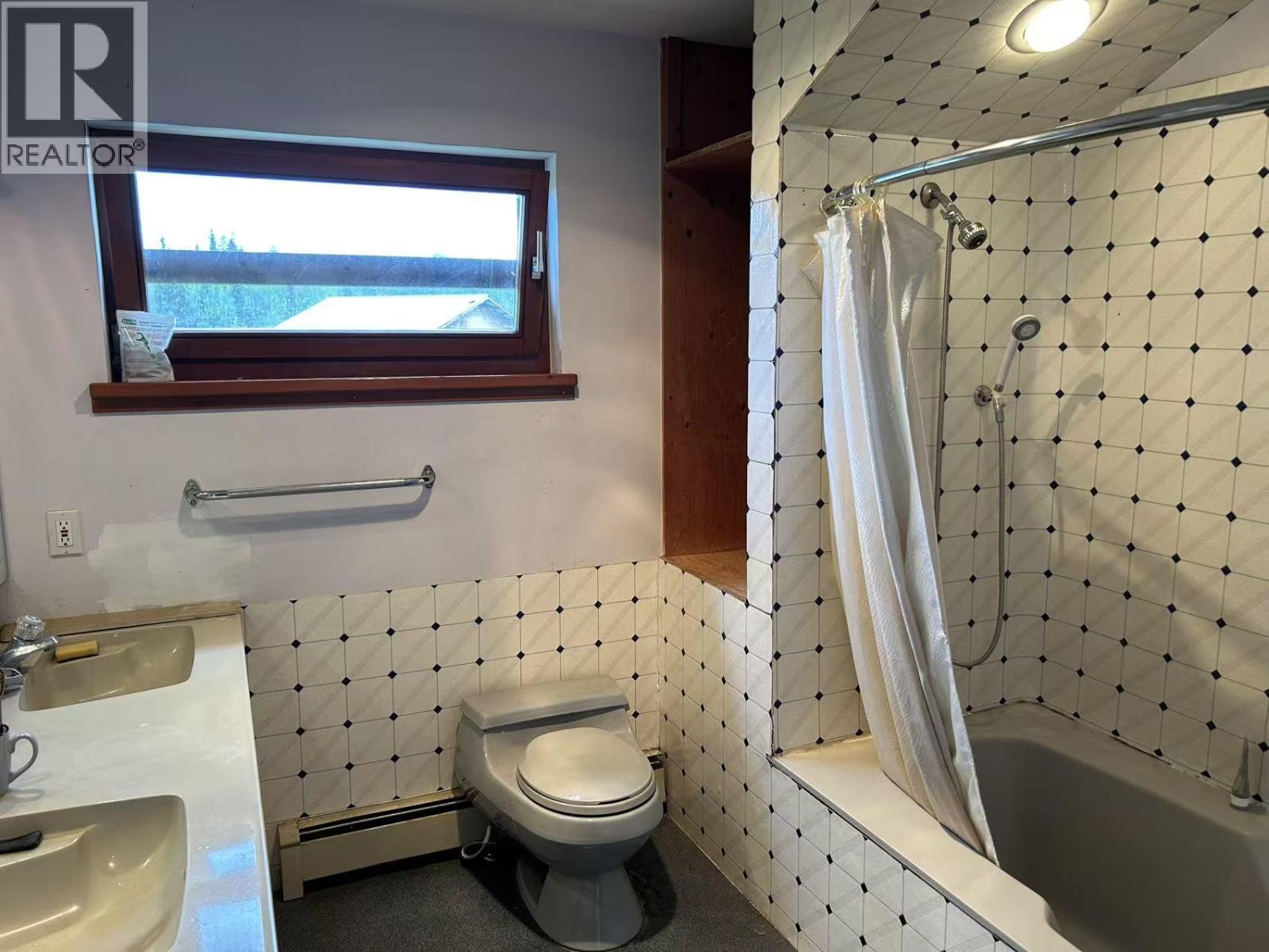6593 Little Green Lake Road Property Photo 16