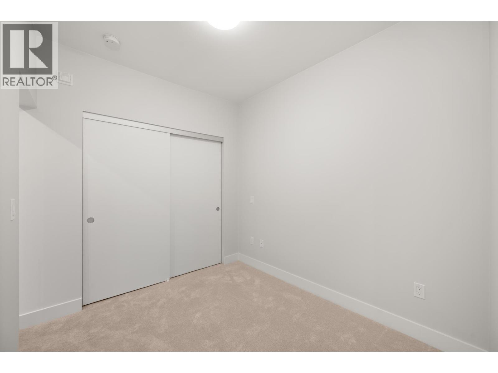 205 1942 Starling Drive Property Photo 13