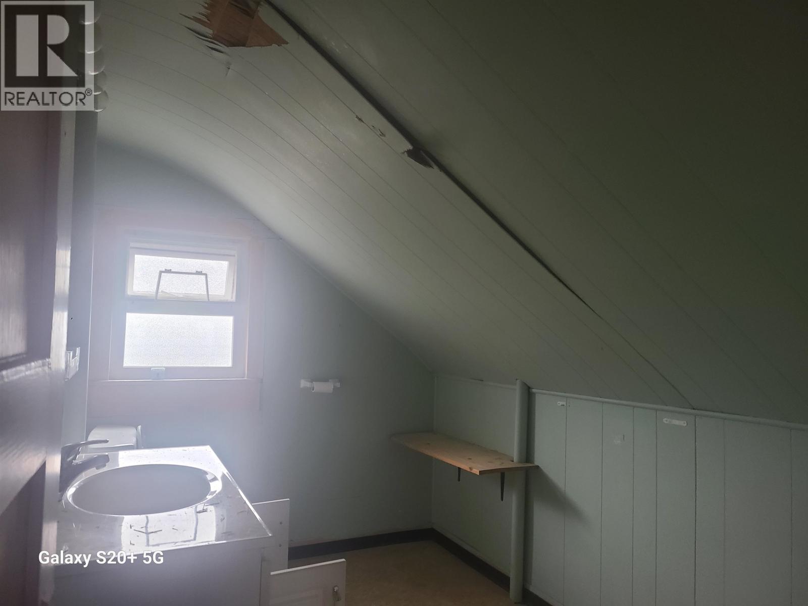 12331 Gilbert Road Property Photo 6