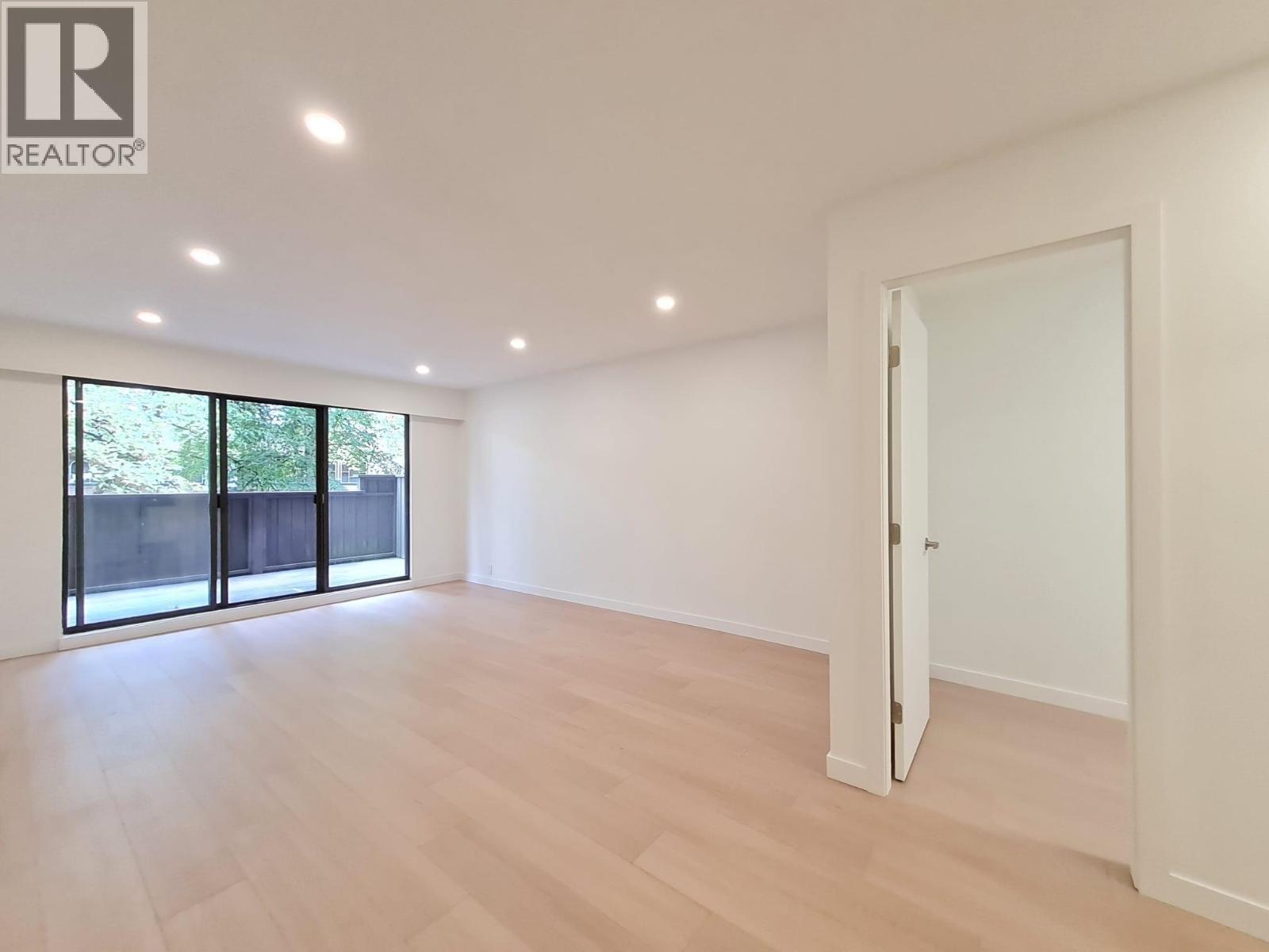 107 6560 Buswell Street Property Photo 7