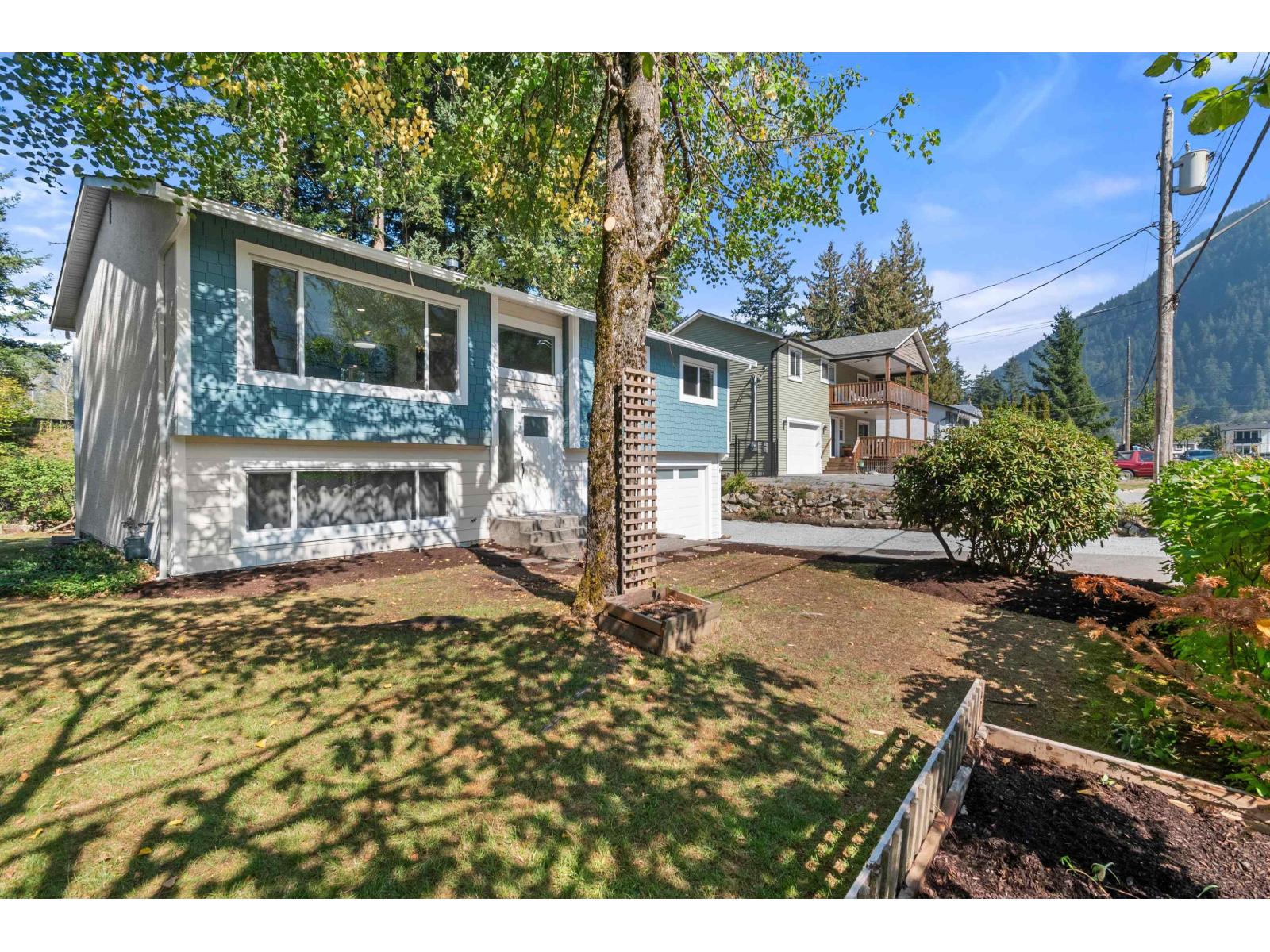 63797 Beech Avenue Property Photo 2