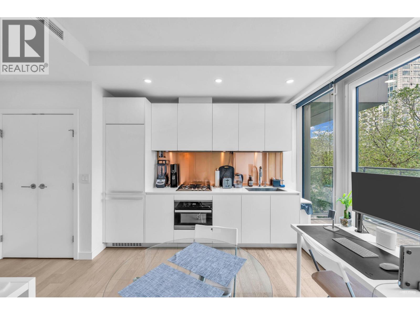 303 1480 HOWE STREET Property Photo 1