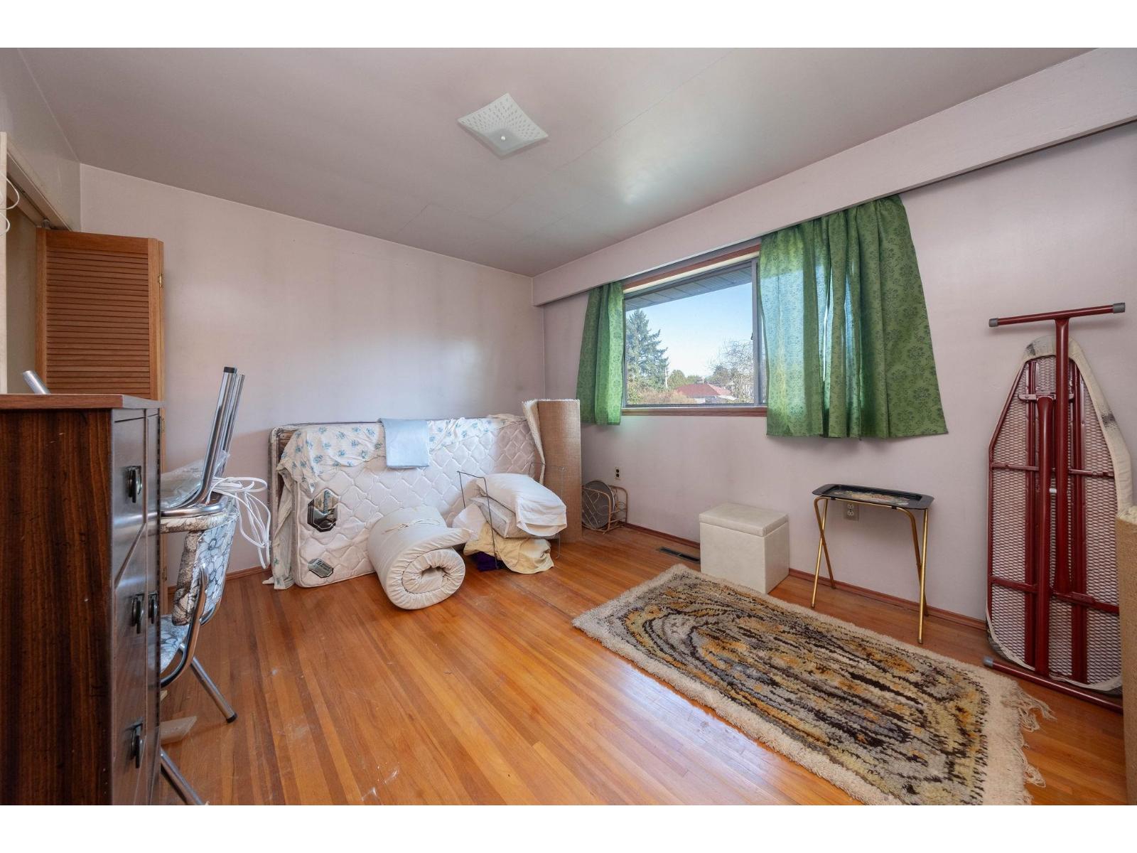 13817 Berg Road Property Photo 12