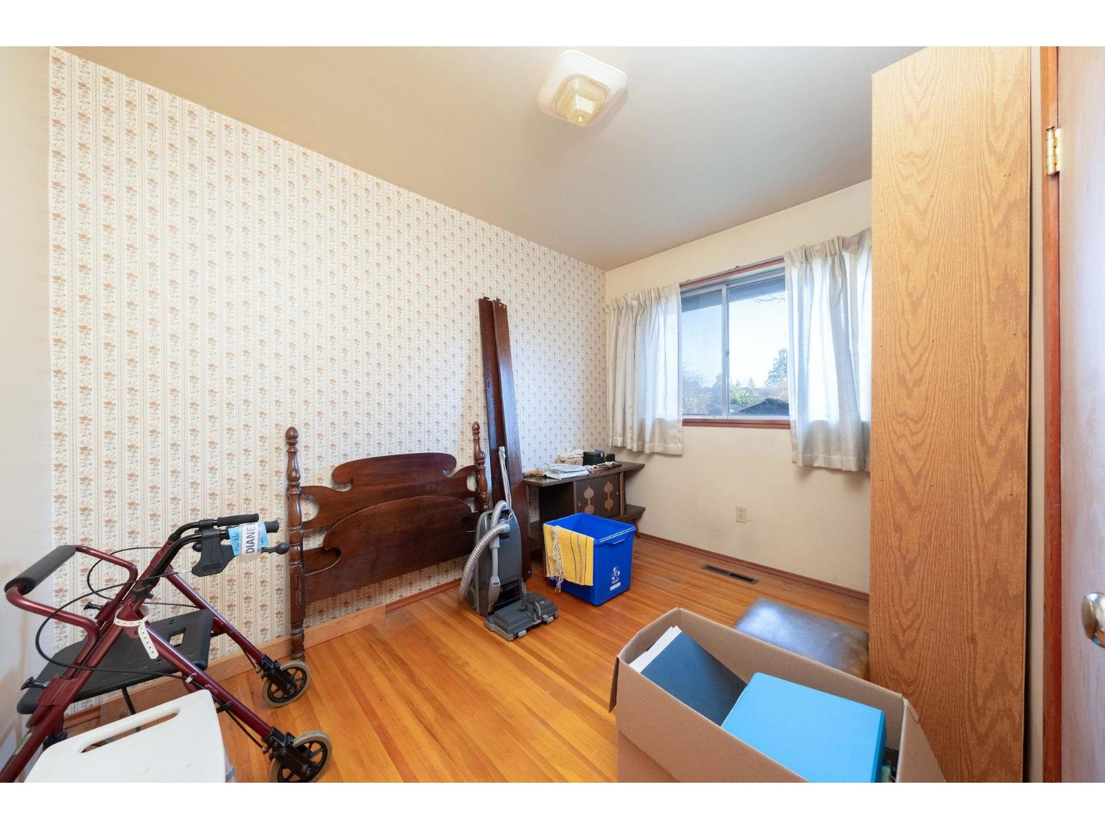 13817 Berg Road Property Photo 13