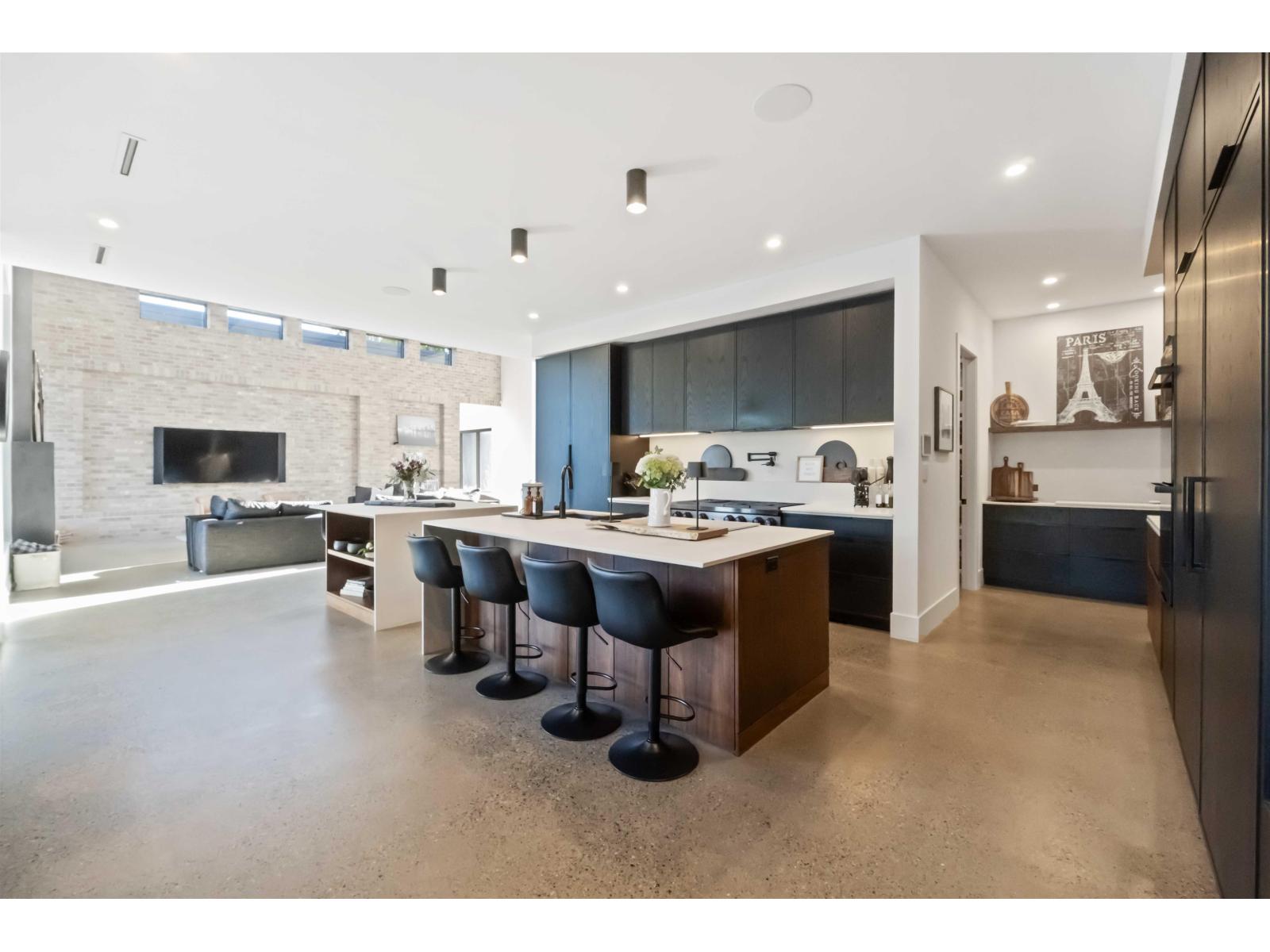 24095 53 Avenue Property Photo 9