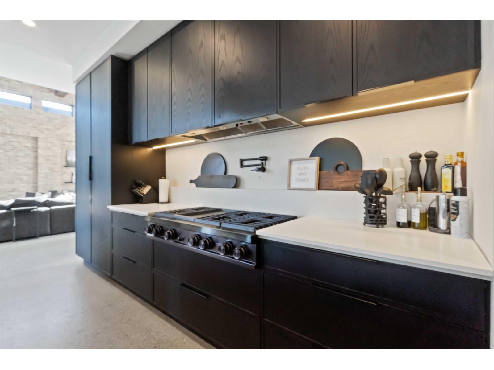 24095 53 Avenue Property Photo 12