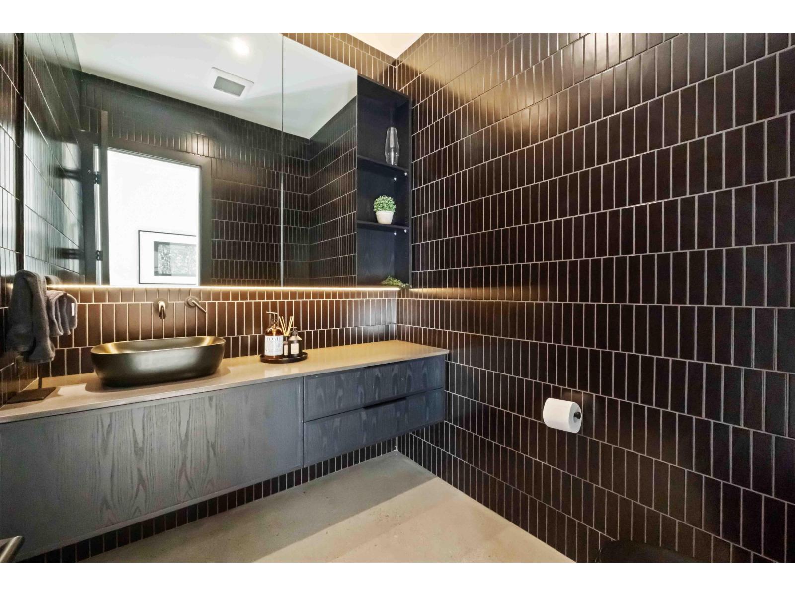 24095 53 Avenue Property Photo 18