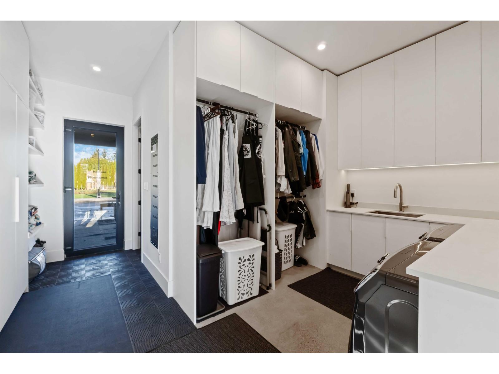 24095 53 Avenue Property Photo 24