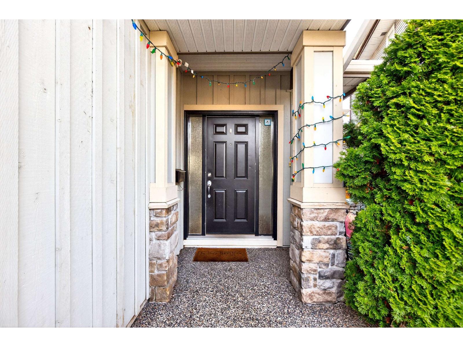 2363 157a Street Property Photo 4