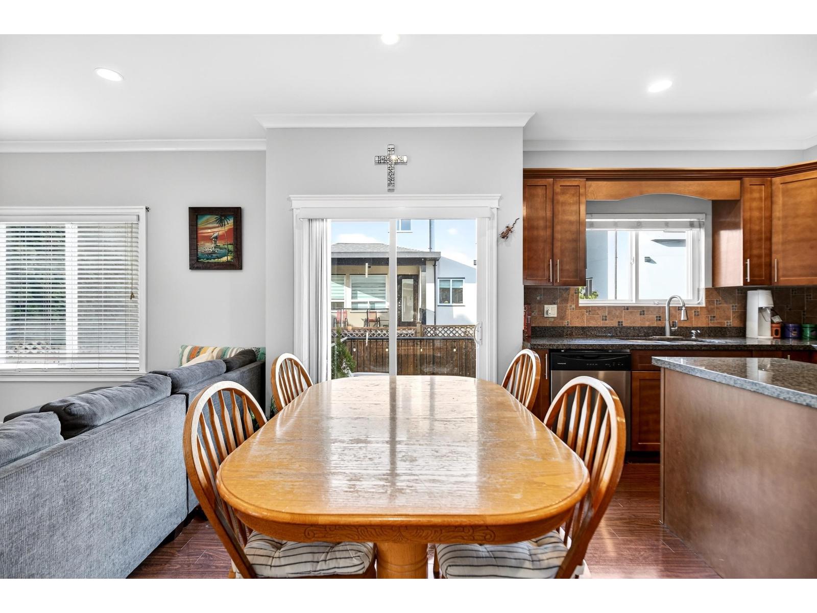 2363 157a Street Property Photo 11