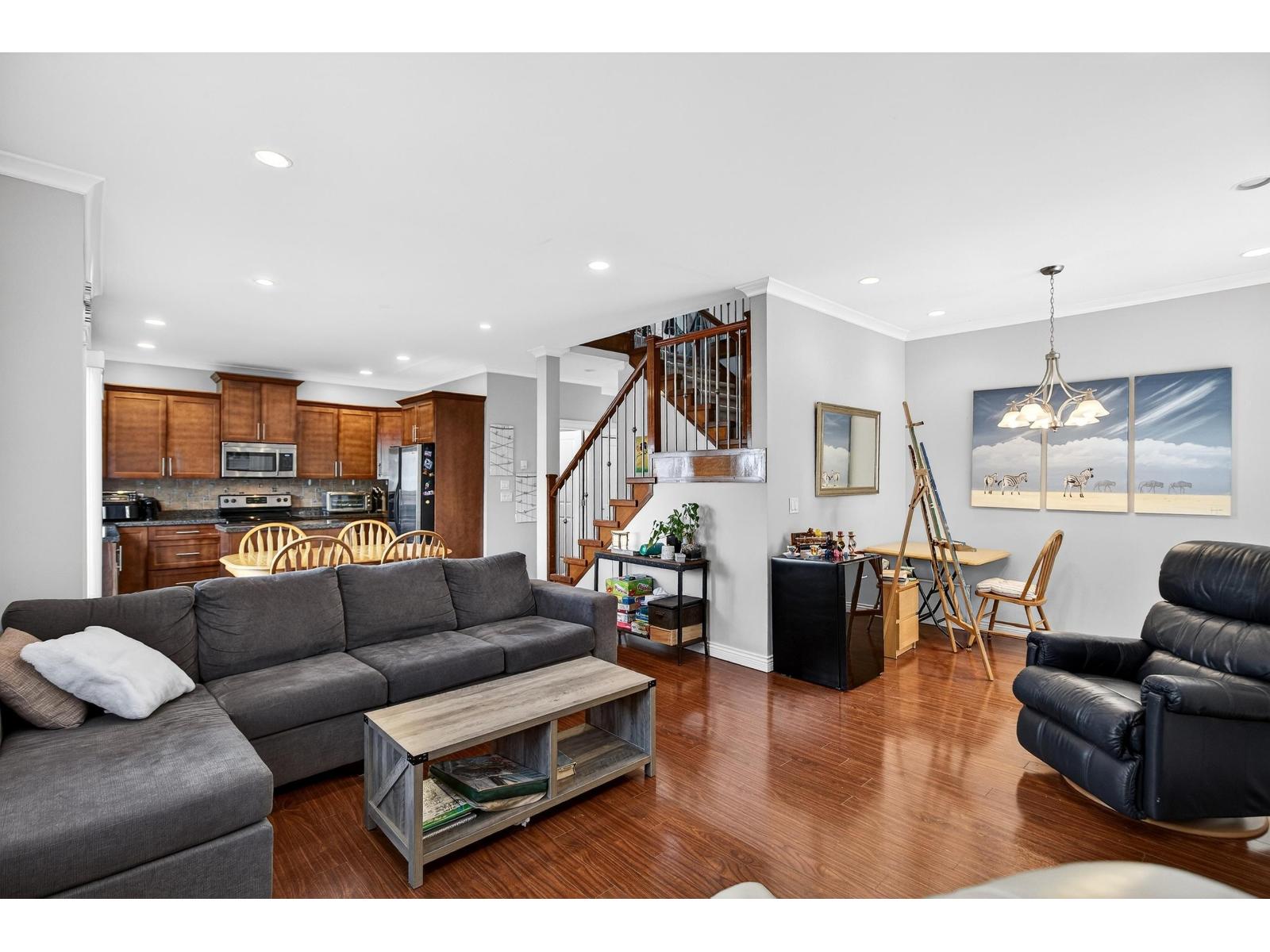 2363 157a Street Property Photo 14