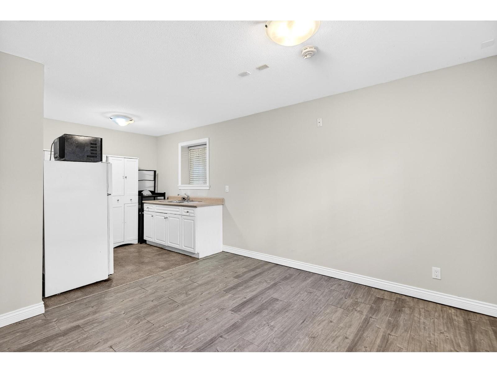 2363 157a Street Property Photo 23