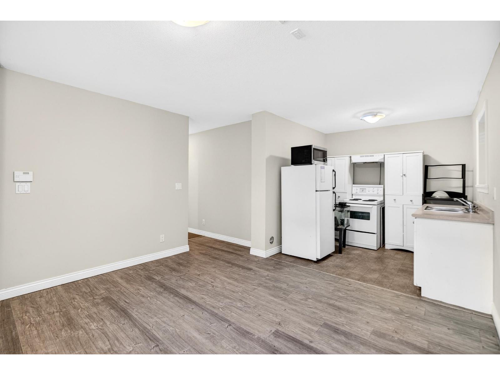 2363 157a Street Property Photo 25