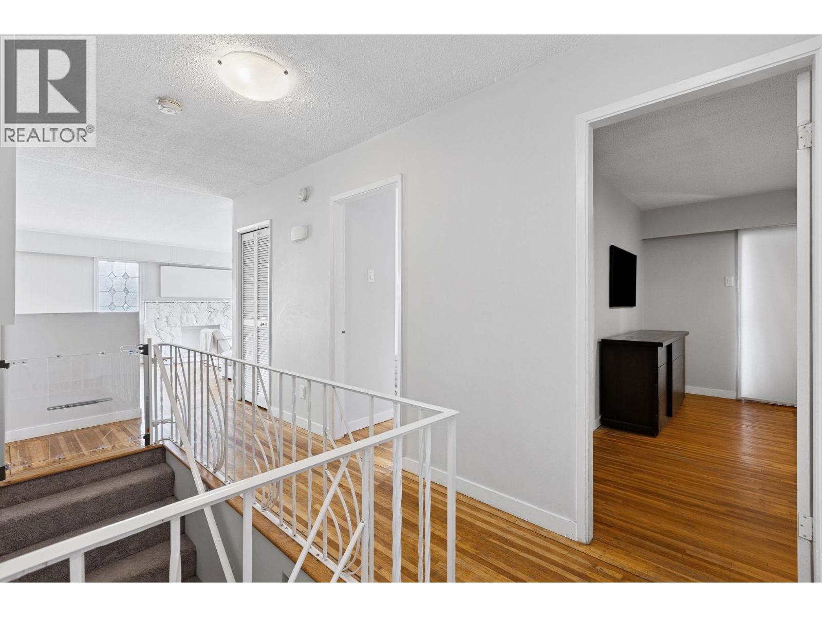 651 E 17th Avenue Property Photo 15