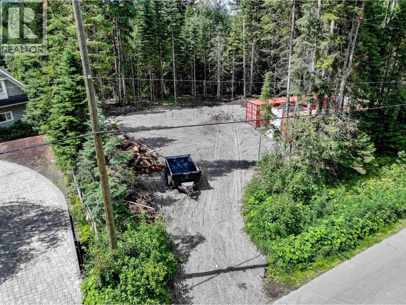7047 Bench Drive Property Photo 7
