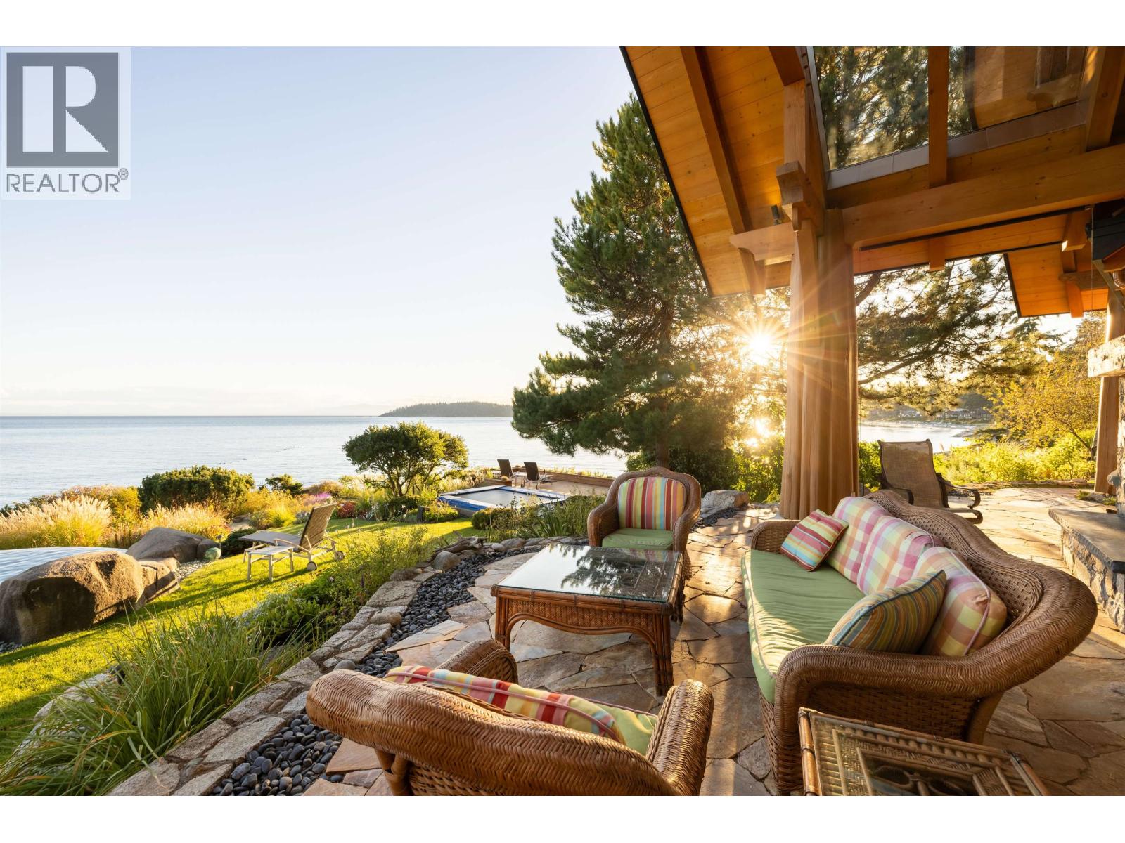 5871 Sunshine Coast Highway Property Photo 8