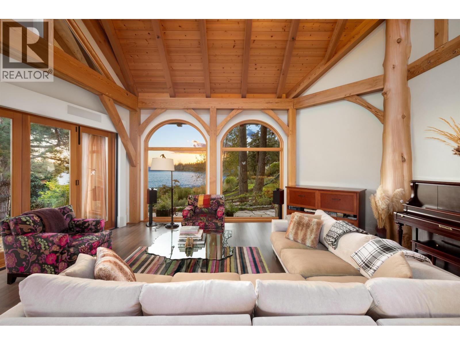 5871 Sunshine Coast Highway Property Photo 11