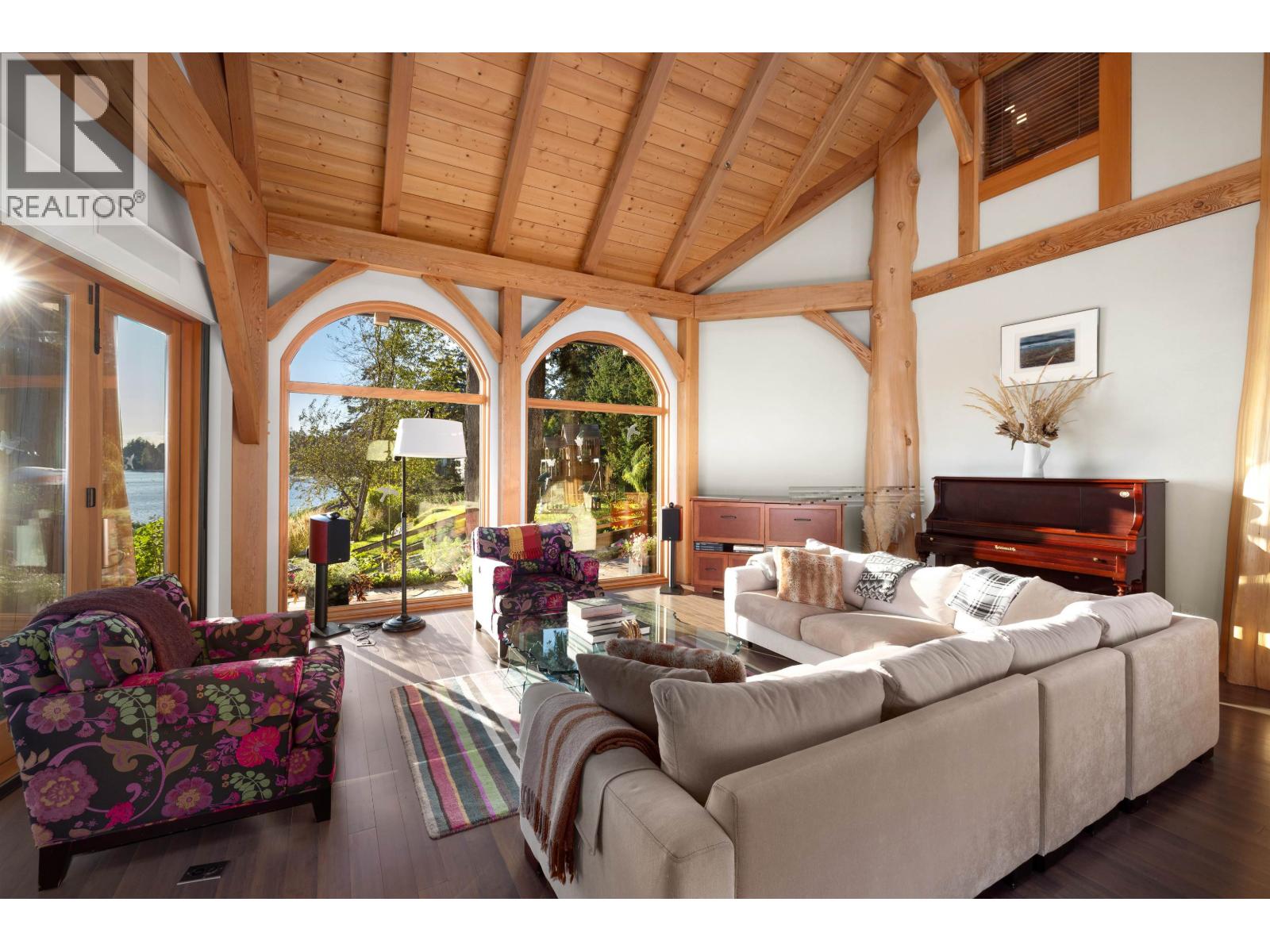 5871 Sunshine Coast Highway Property Photo 12