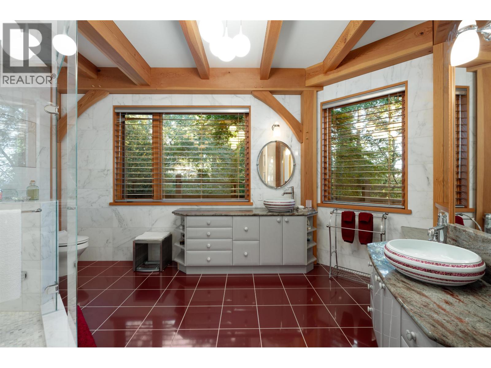 5871 Sunshine Coast Highway Property Photo 31