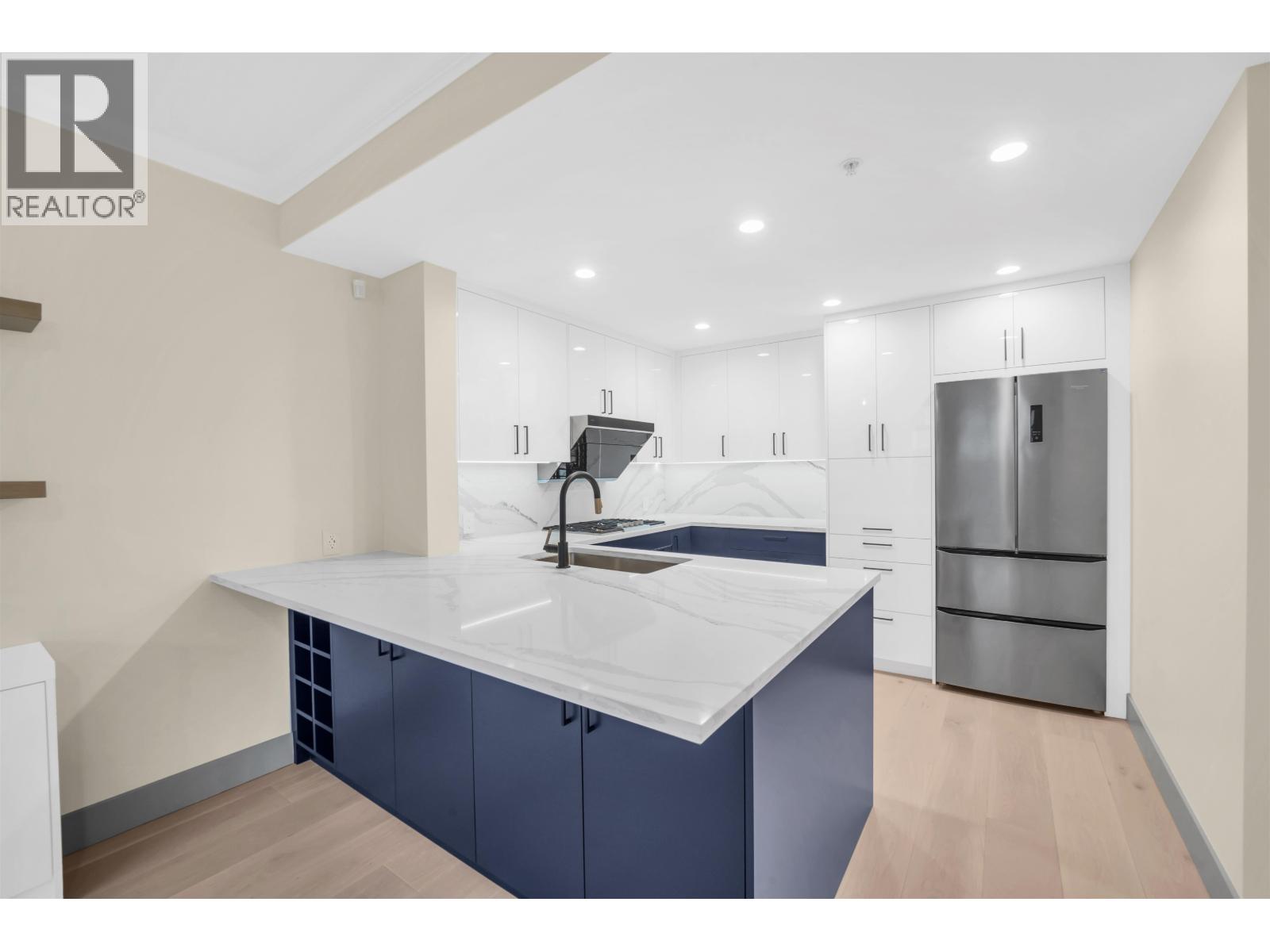 6018 Chancellor Mews Property Photo 1