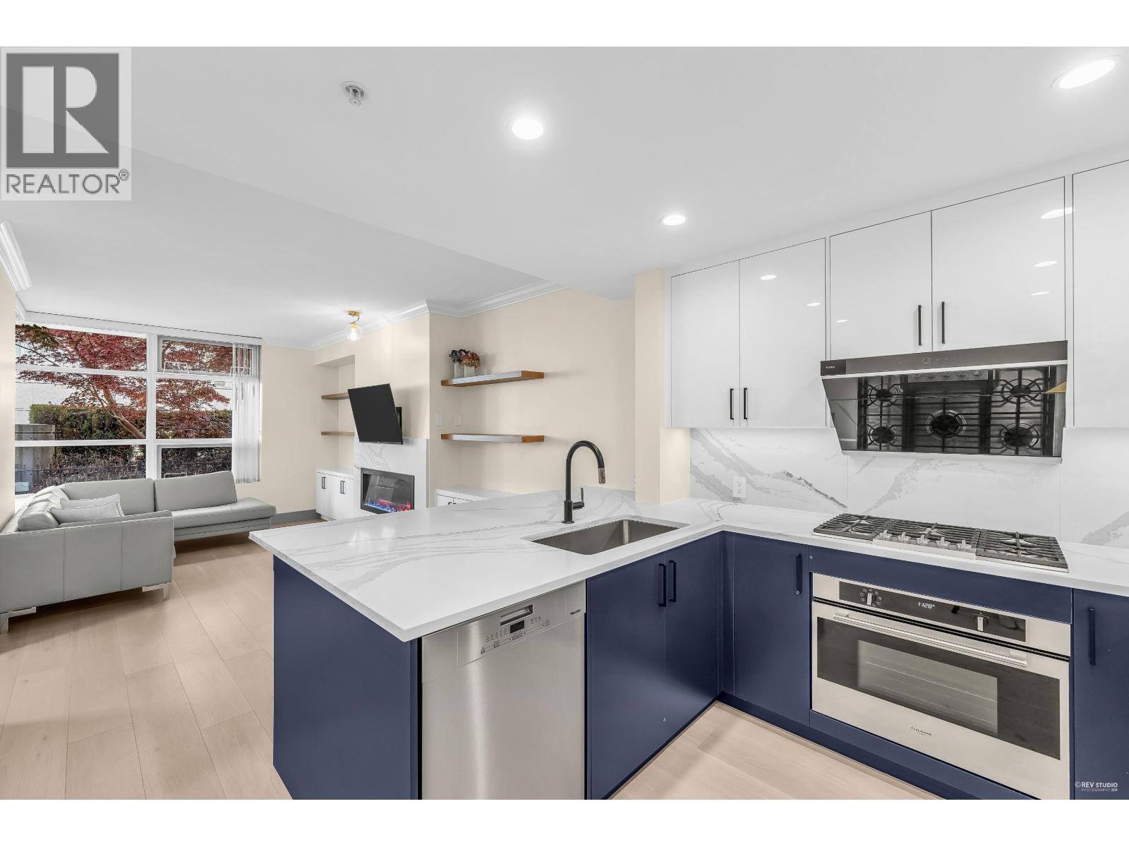 6018 Chancellor Mews Property Photo 16