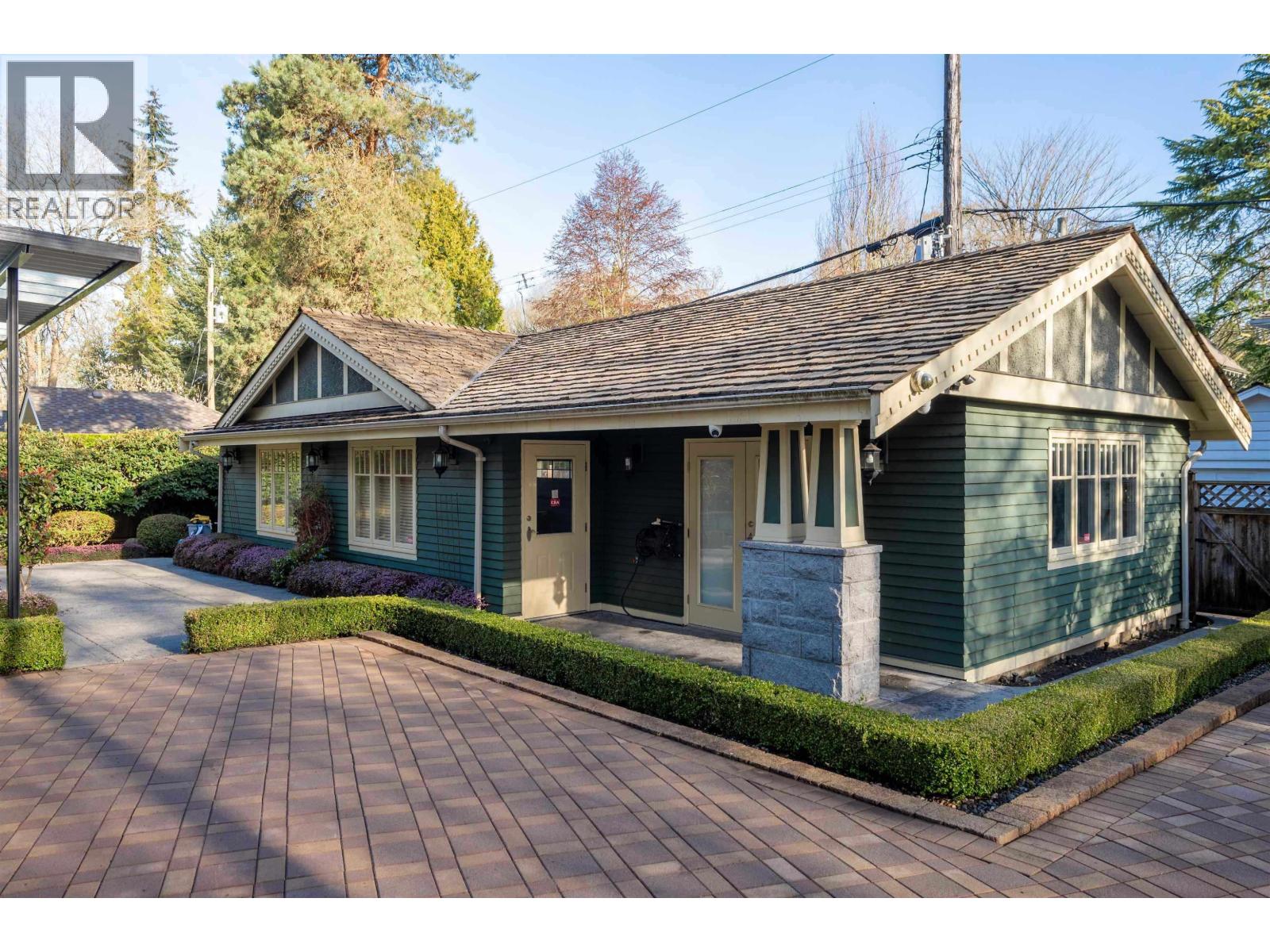 4583 Hudson Street Property Photo 11