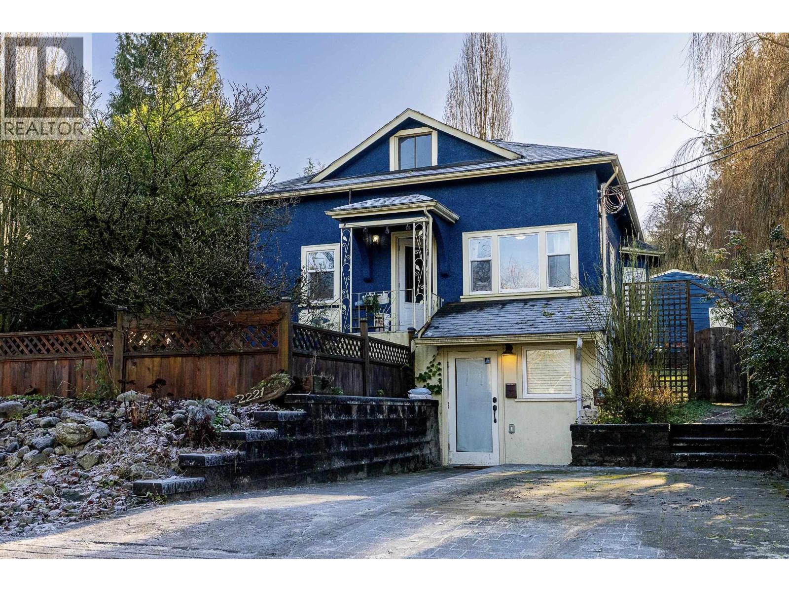 2221 CLARKE STREET Property Photo 1