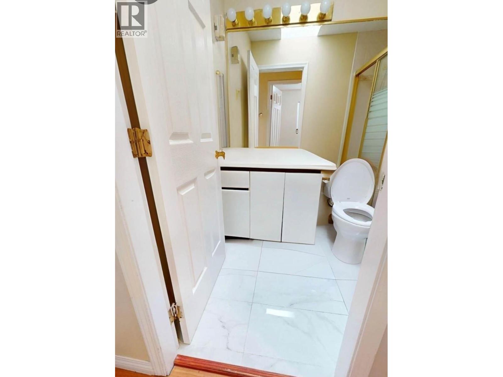 7138 Fraser Street Property Photo 10