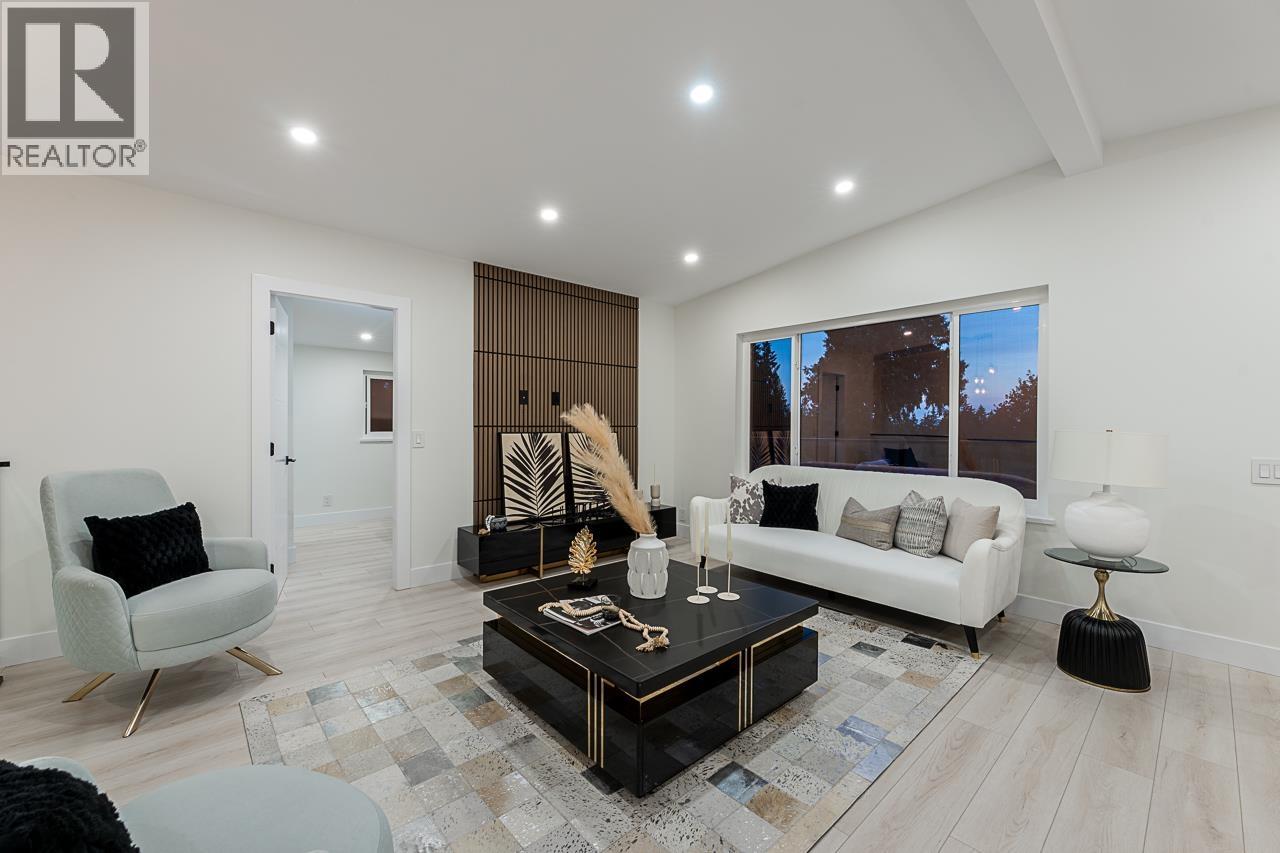 531 Greenway Avenue Property Photo 4