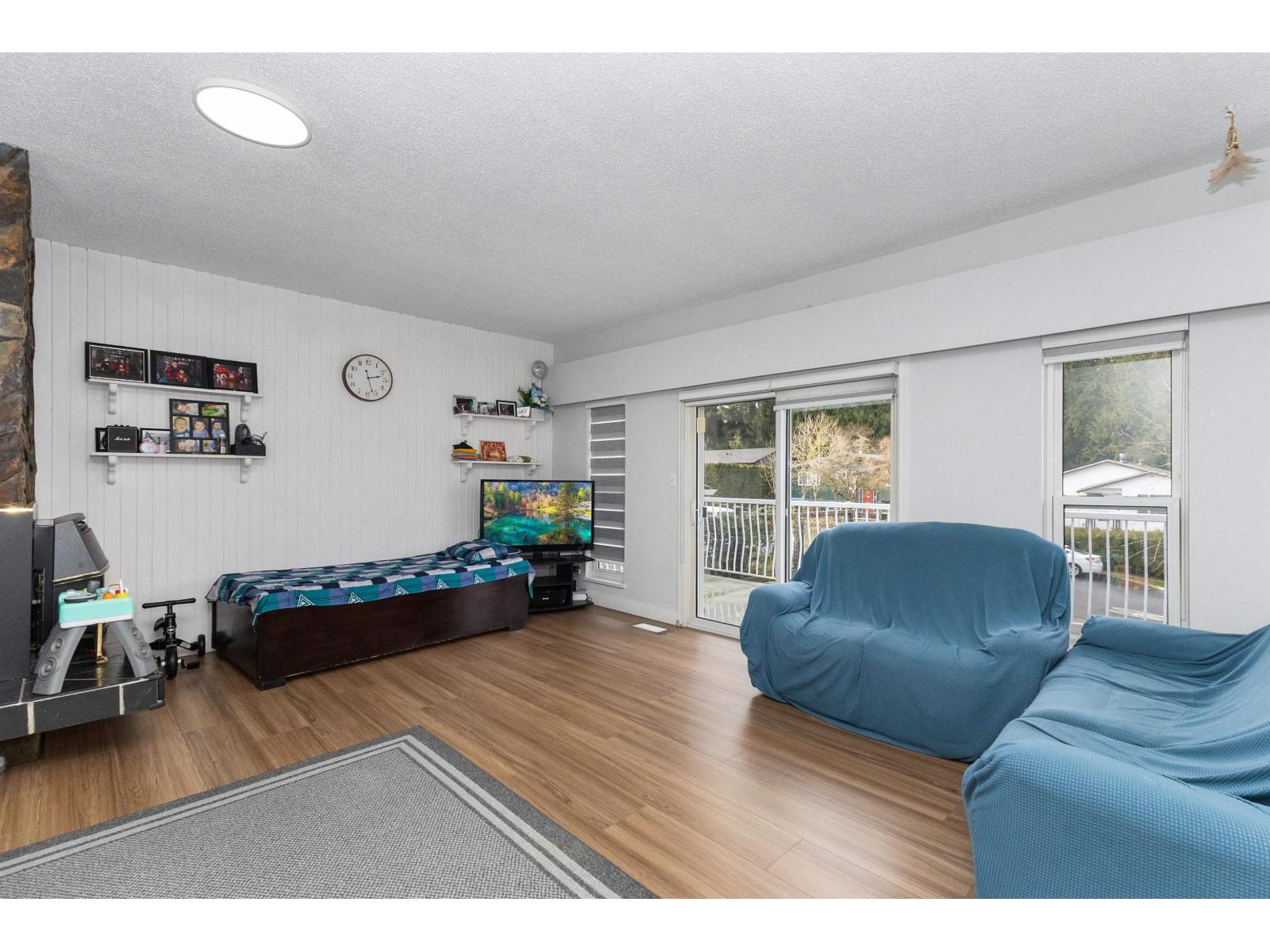4660 202 Street Property Photo 4