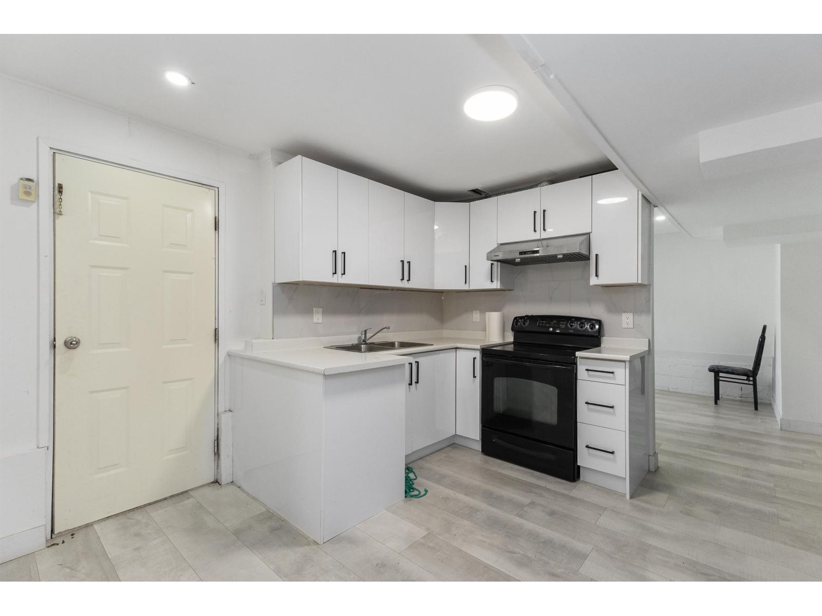 4660 202 Street Property Photo 11