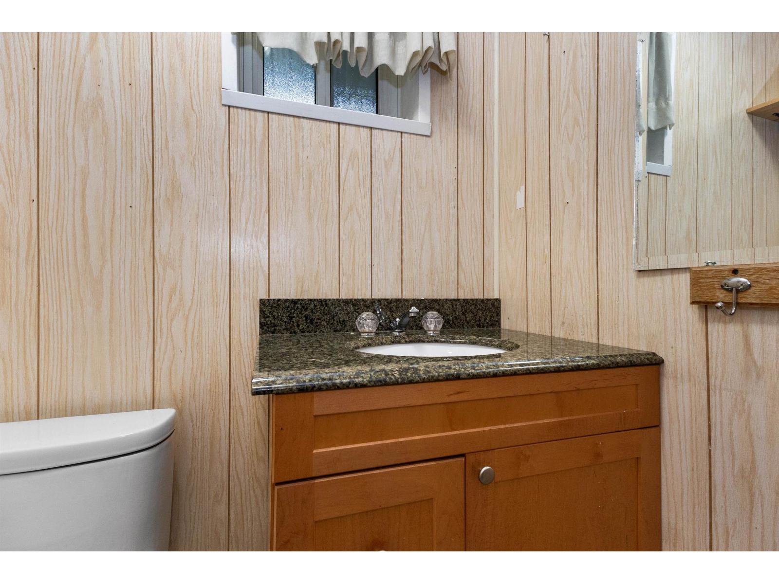 4660 202 Street Property Photo 15