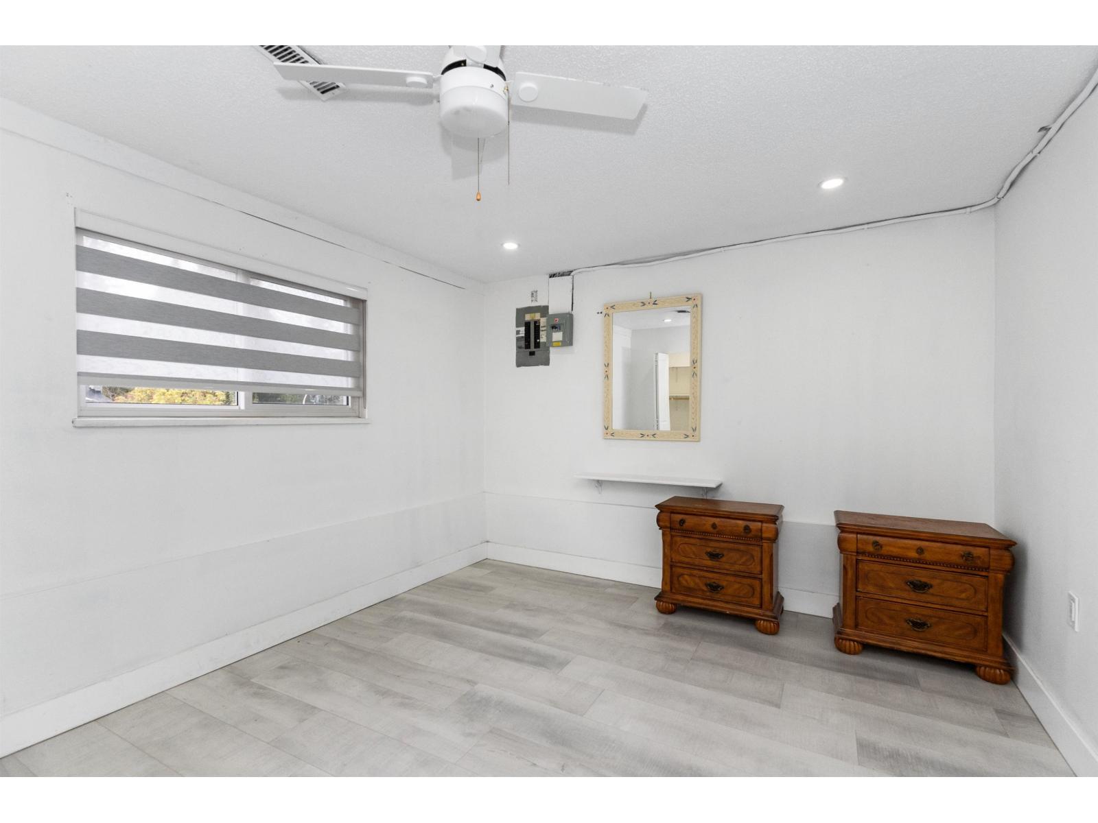 4660 202 Street Property Photo 16