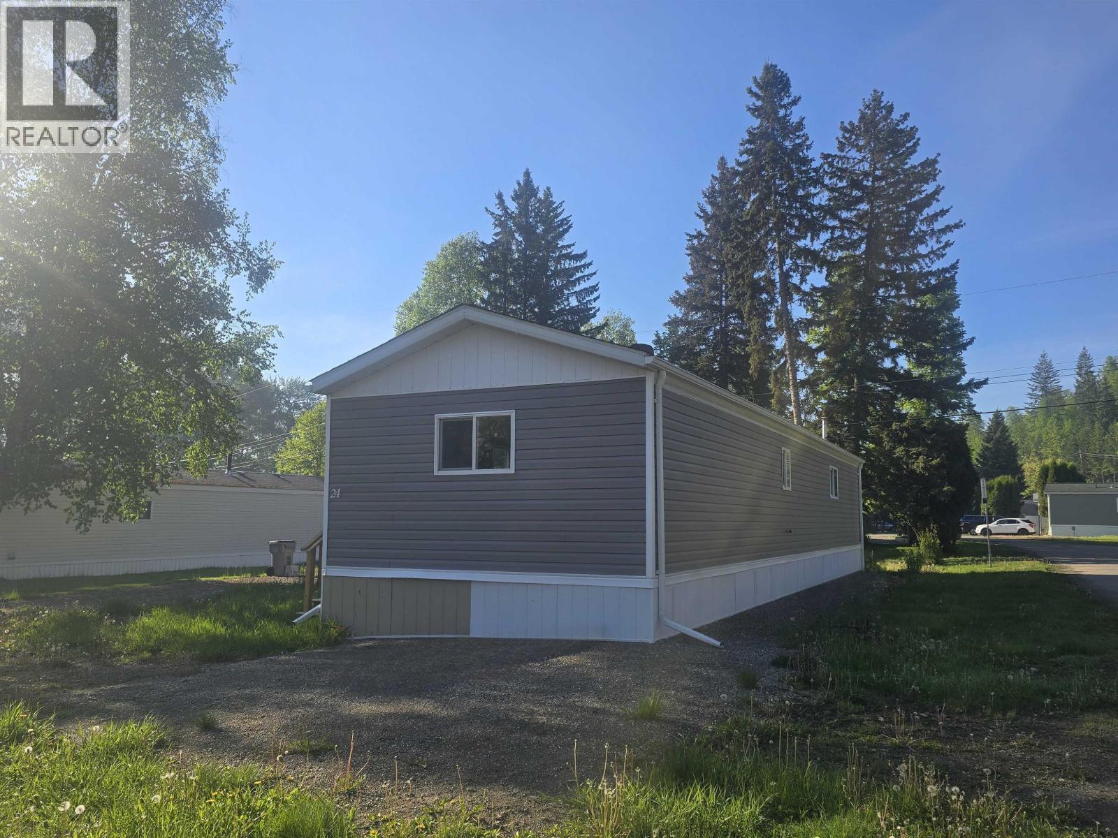 24 654 NORTH FRASER DRIVE